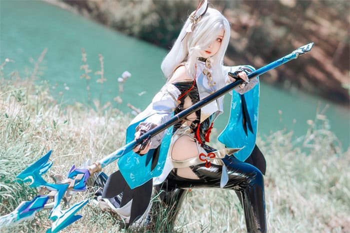 Nhân vật Shenhe đẹp sắc sảo qua bộ ảnh cosplay bởi Sayo Momo