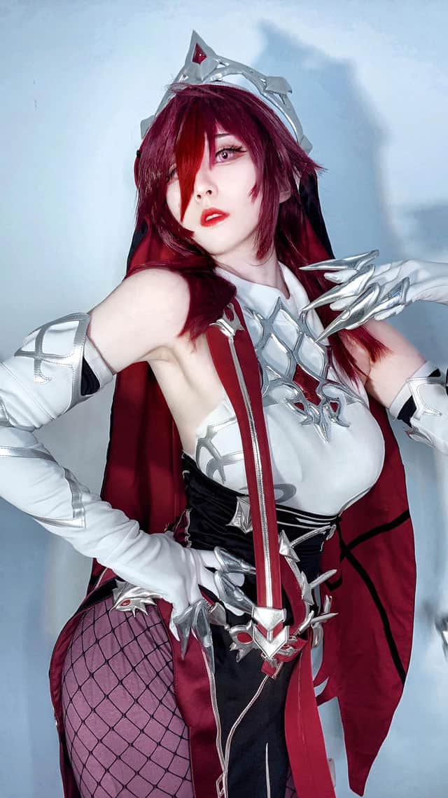 Những bộ ảnh cosplay Genshin Impact “bỏng mắt” giới hạn người nhìn