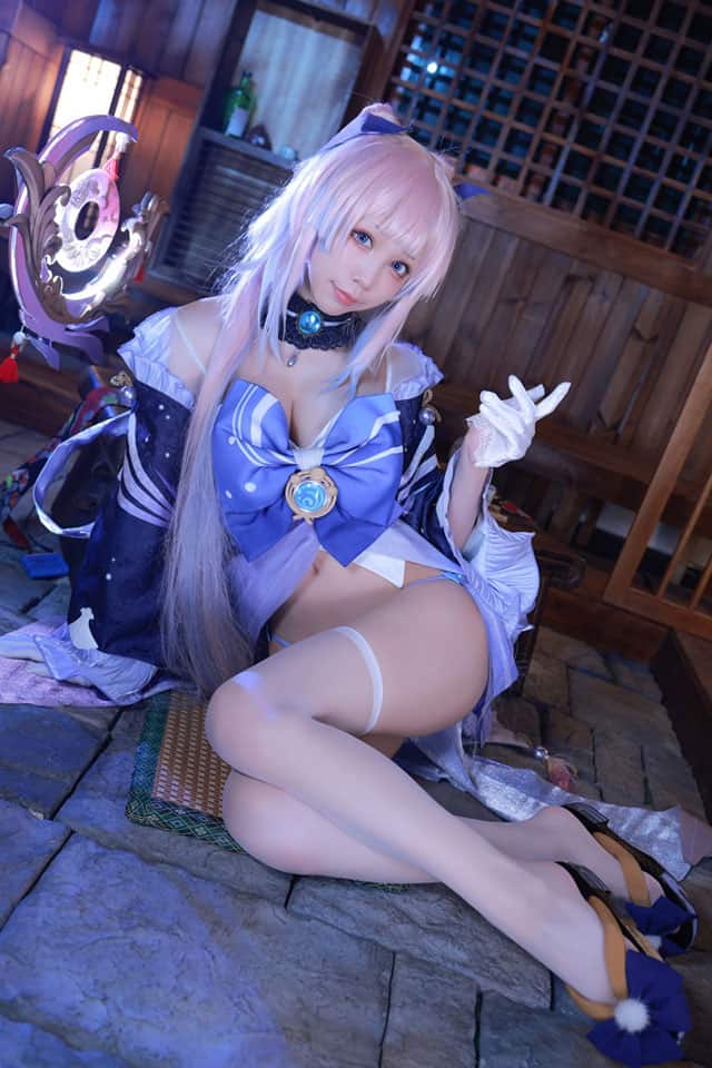 Những bộ ảnh cosplay Genshin Impact “bỏng mắt” giới hạn người nhìn